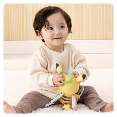 手あそびいっぱい！おでかけフレンズ　ピカチュウ　モンポケ