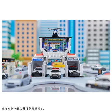 トミカビークルタウン　変形パトロールカー（トミカ付き）