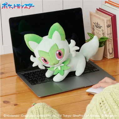 |メーカー品切れ中|【メーカー取寄】もふもふ★うでまくら ニャオハ ポケットモンスター