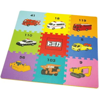 【メーカー取寄】ＩＰＺＭ１ パズルマット　トミカ